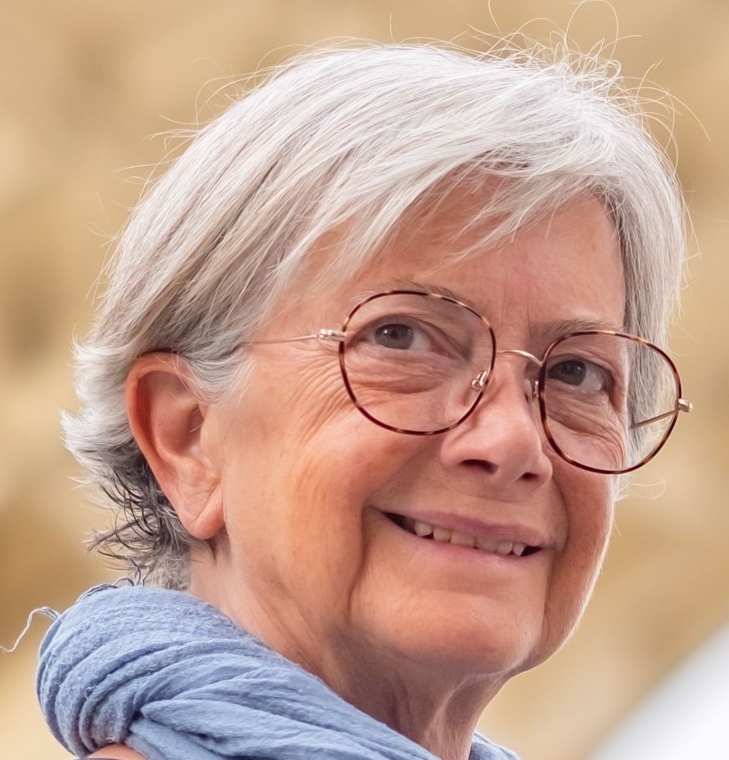 Maria Jose - 74 Años